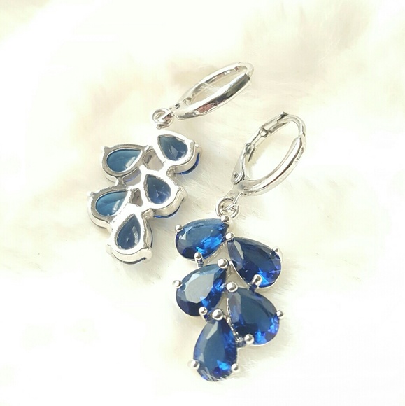 Blue zirconia earrings - Picture 2 of 2